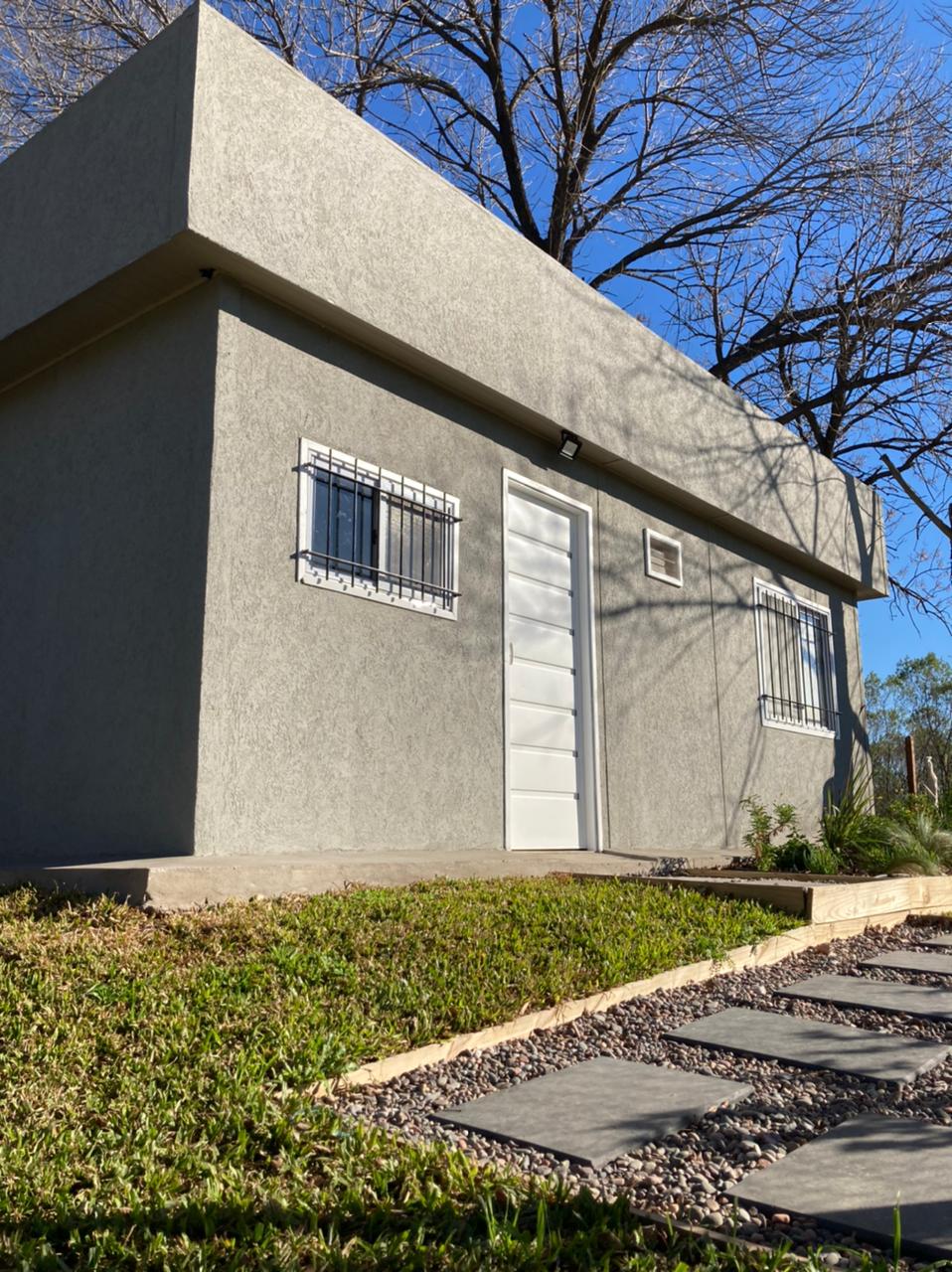 Casa Menta – exterior con jardín
