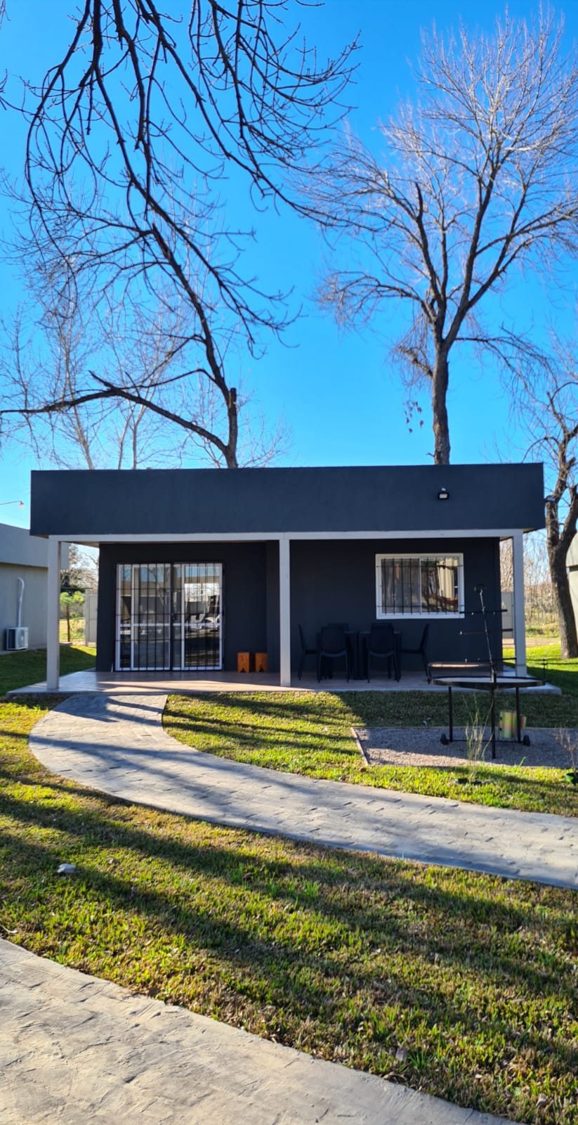 Casa Limón – exterior con jardín